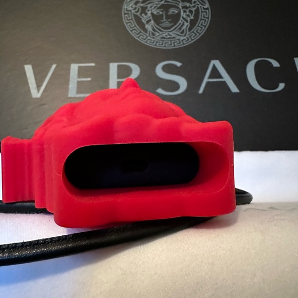 Versace 'La Medusa' AirPods Pro case NEW (AUTHENTIC) - Picture 9 of 12